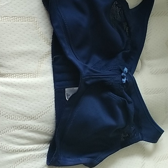 Bra - Picture 1 of 1